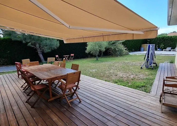 Ares, Mapouchet, Piscine *