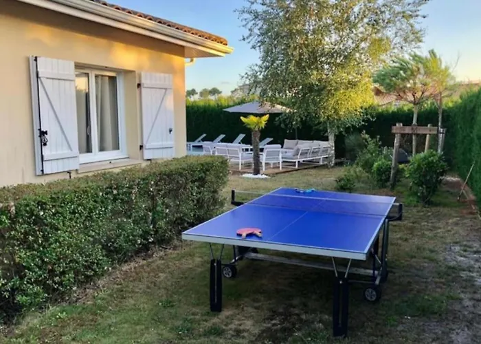 Ares, Mapouchet, Piscine *