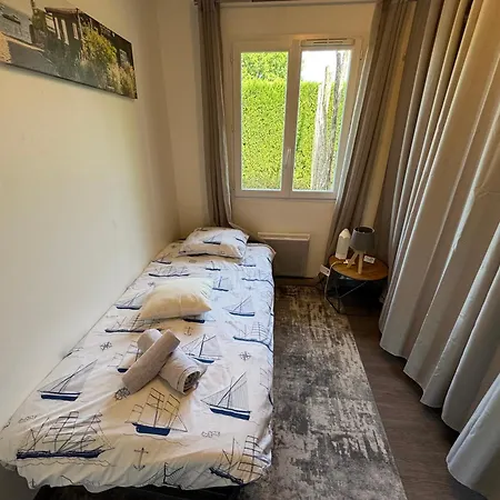 Ares, Mapouchet, Piscine Vakantiehuis *